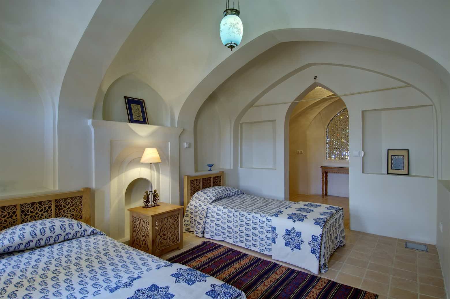 how to book rooms in Manouchehri House of Kashan