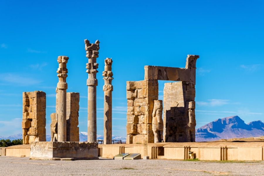 transfer from isfahan to shiraz visiting Pasargadae, Necropolis, Persepolis