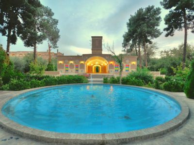 yard of Moshir al-Mamalek Garden Hotel