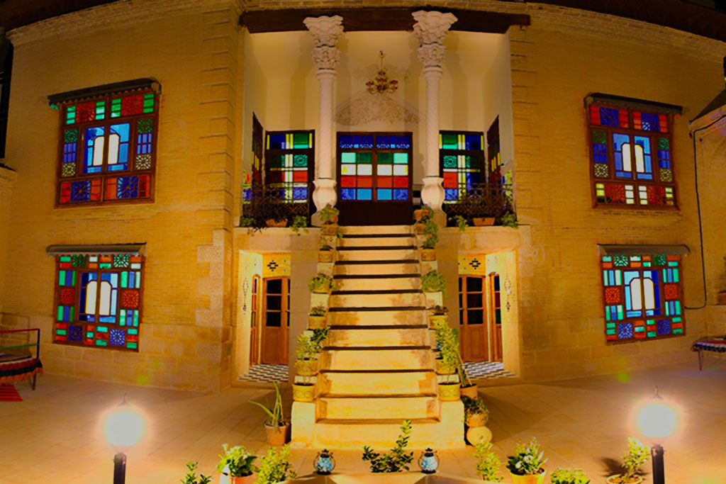 Shiraz Sirah Traditional Hotel