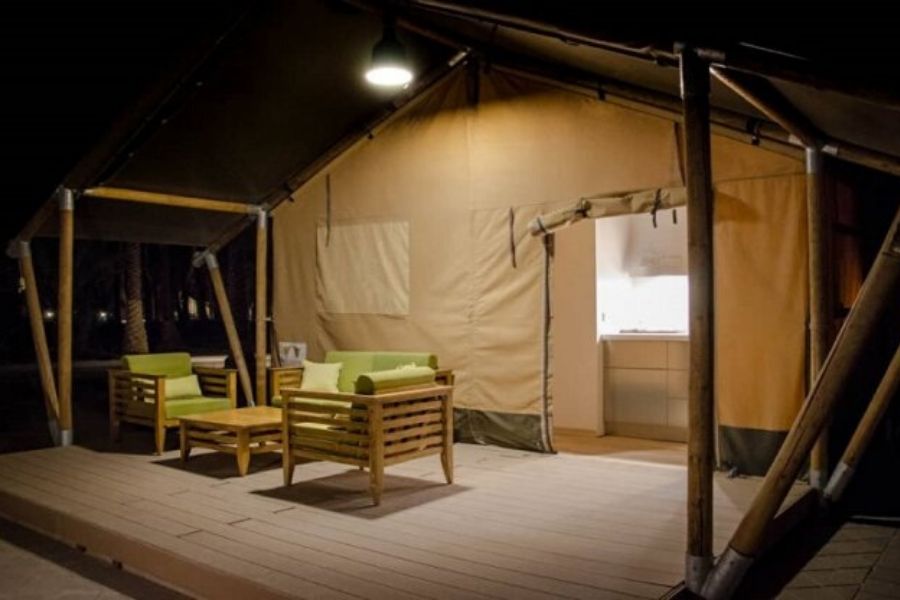 Lut Star Eco Camp at night