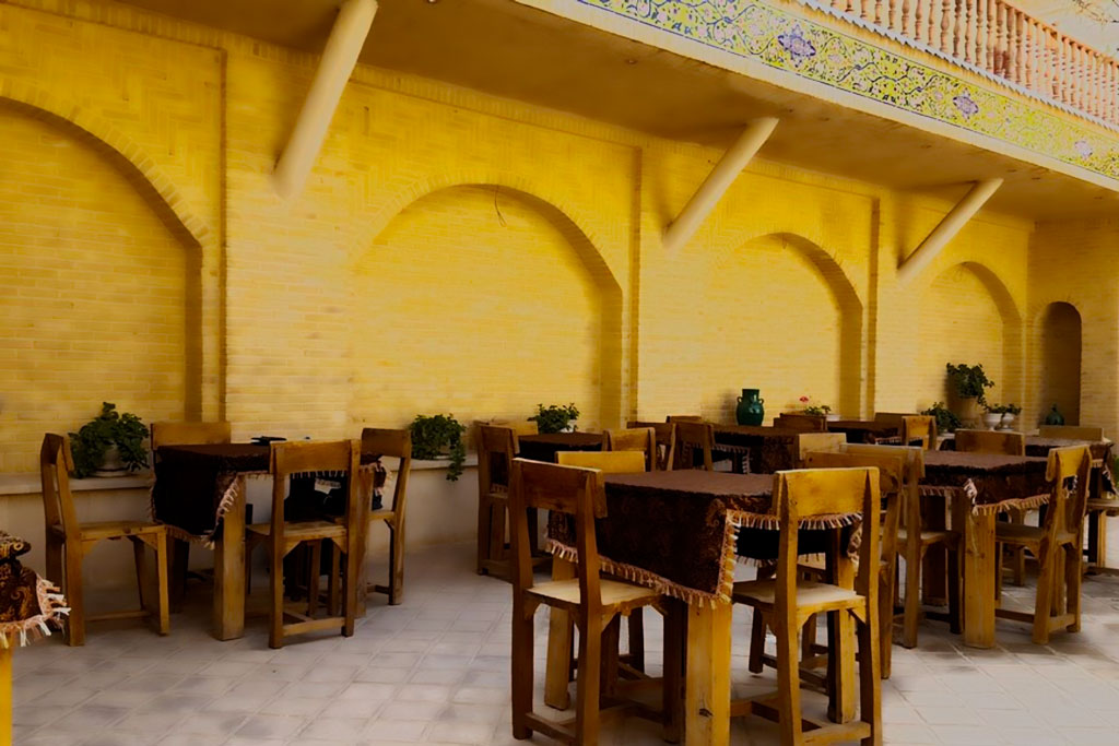 Shiraz Forough Traditional Hotel