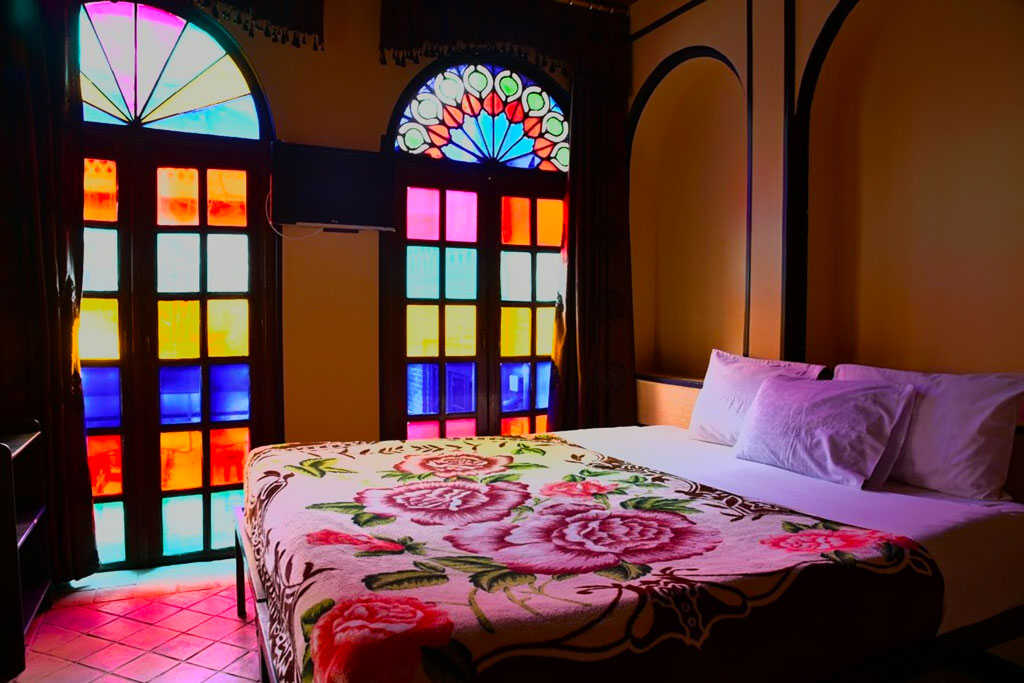 double room of Niayesh Traditional Hotel of Shiraz