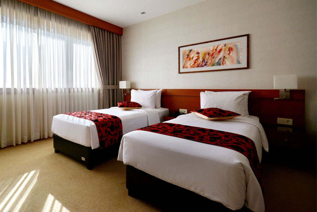 rooms of Shiraz Elysee Hotel