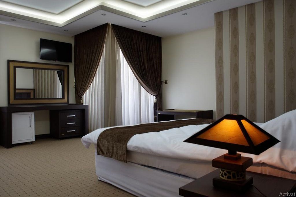 double room of Tabriz Gostaresh Hotel