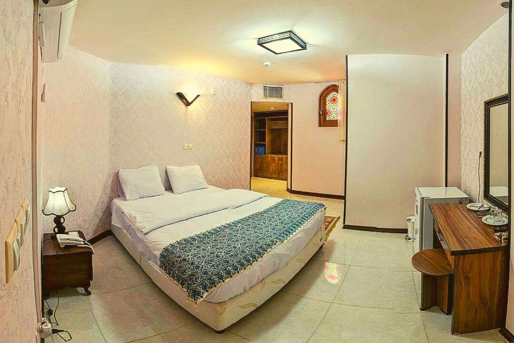 double room in Firouzeh Jaam Hotel