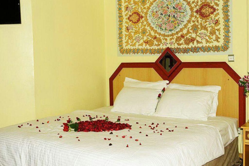 double room of Safavi Traditional Hotel