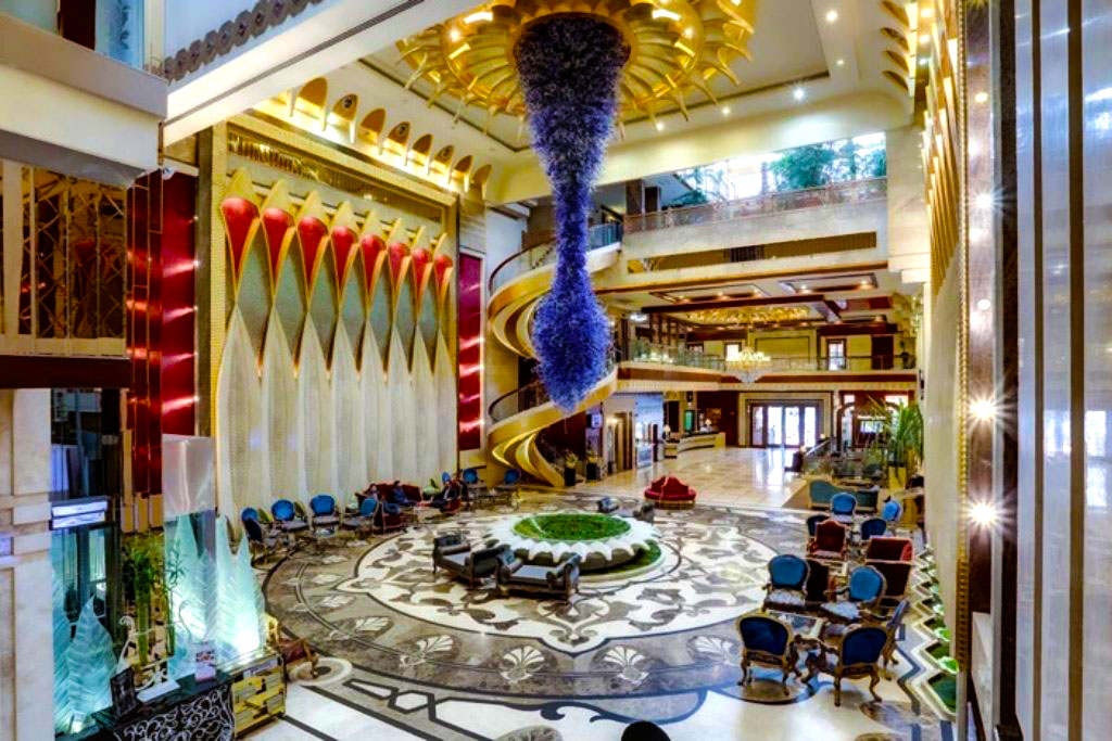 lobby of Darvishi Royal Hotel