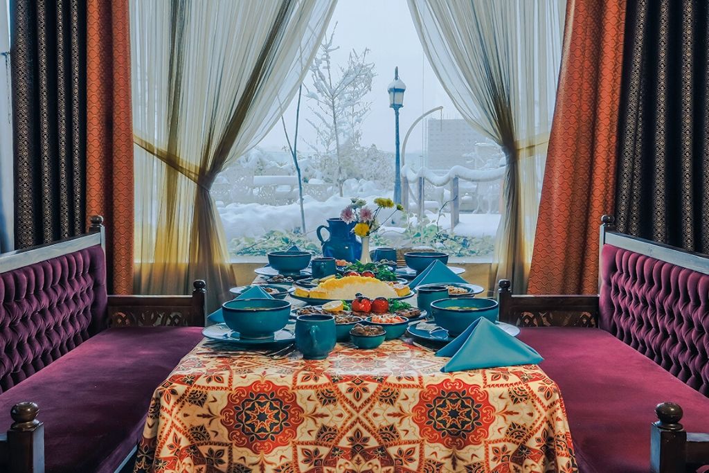 restaurant of Sinoor Grand Hotel in Mashhad