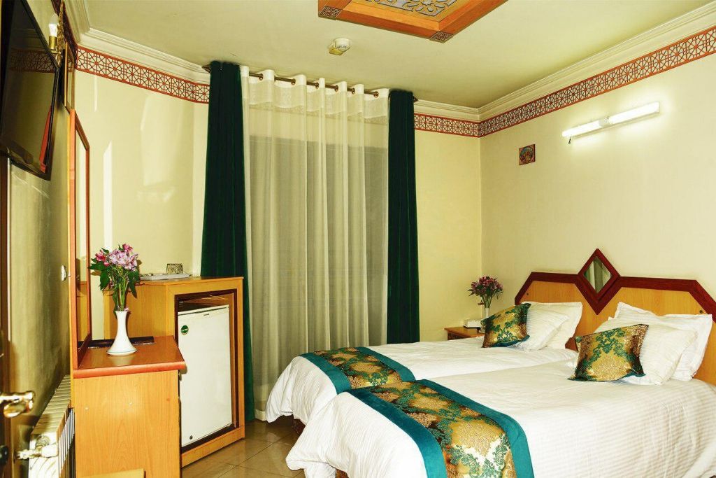 twin bedroom of Safavi Traditional Hotel