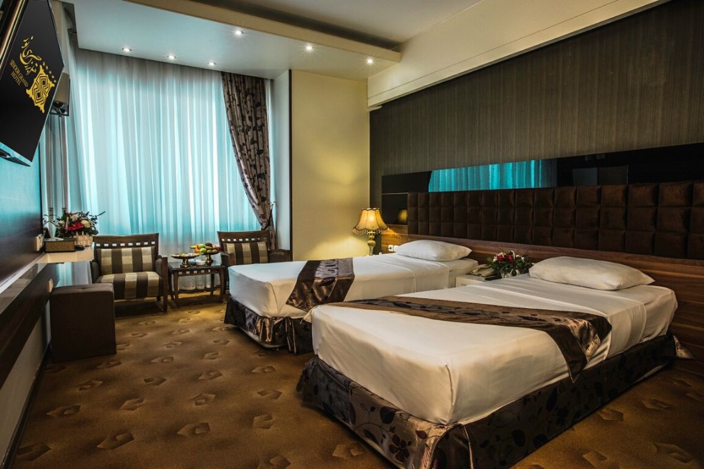 twin bedroom of Sinoor Grand Hotel in Mashhad