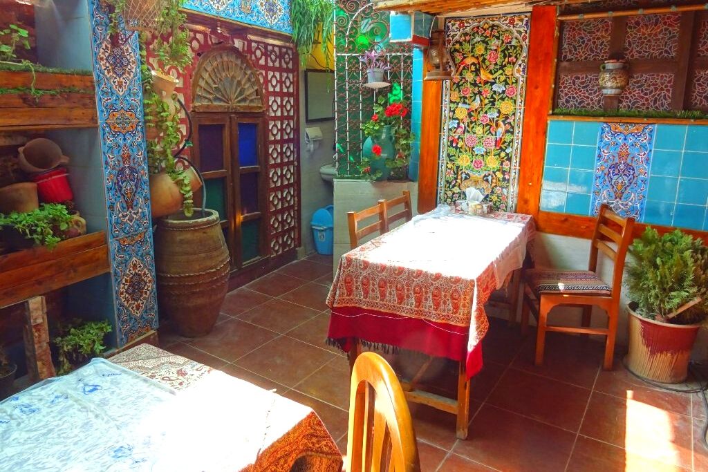 Saray E Mehr restaurant