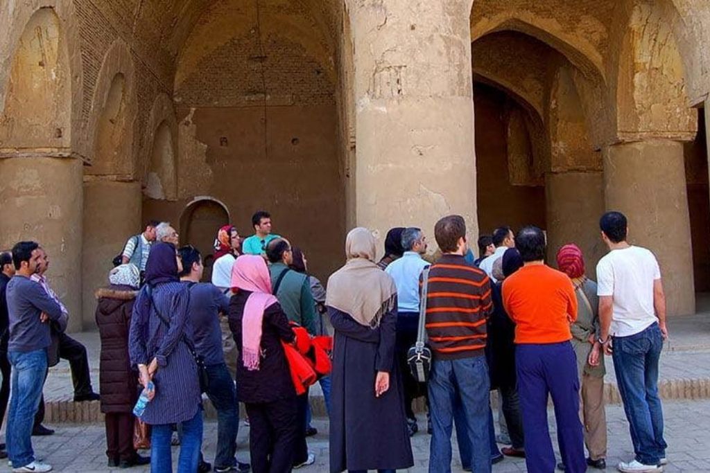 becoming a tour guide in Iran