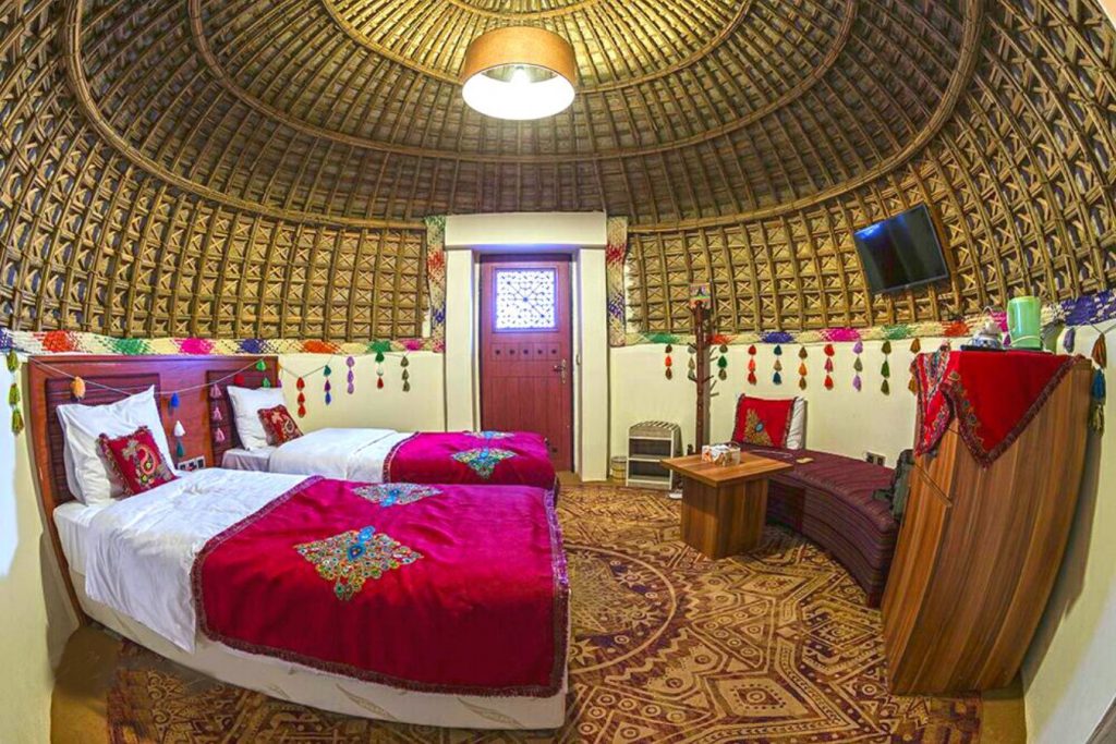 Iran eco-camps hotels