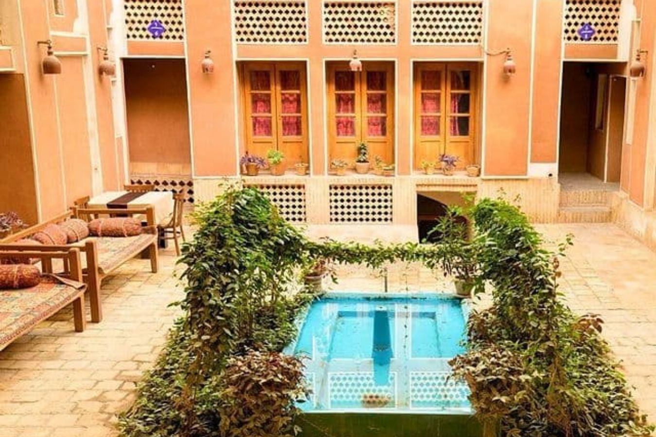 outdoor area of ali baba hotel in Yazd