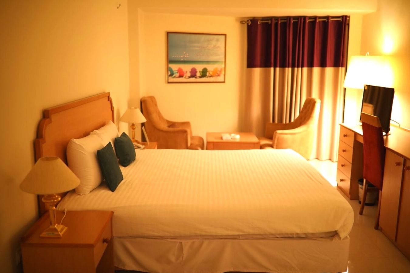 room in Hormoz Hotel