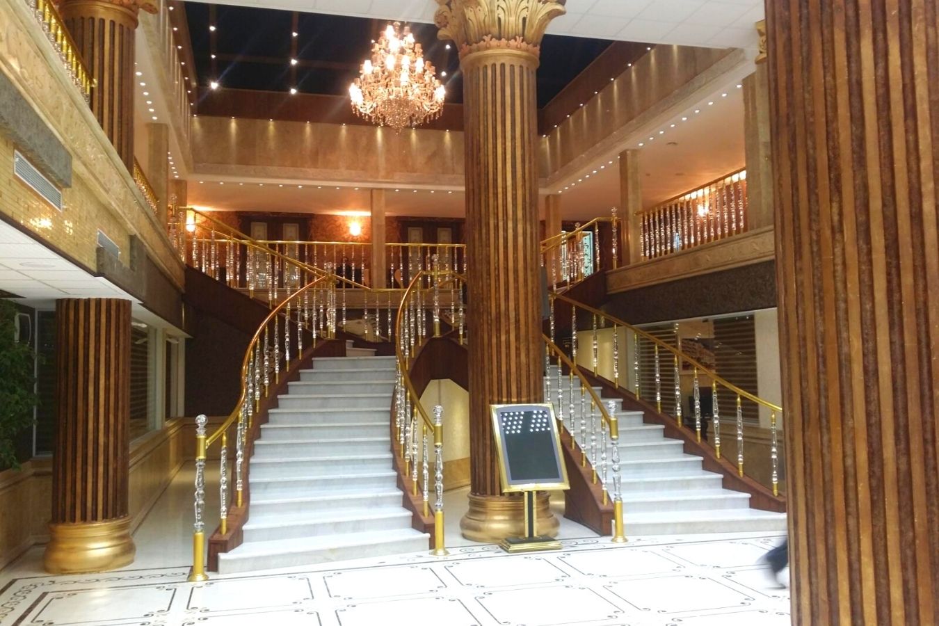 Kadus Grand Hotel lobby