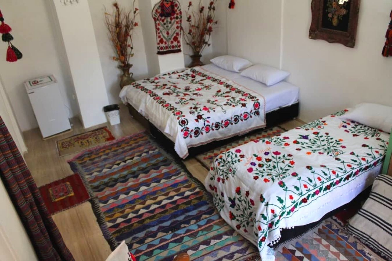 triple room in Masoumeh Soltan Traditional Guest House