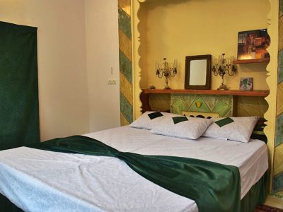 double room of Sayeh Saray Hostel